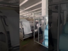 Filmagem no local do processo de produção da própria fábrica de tecidos da Jiarui Textile Company